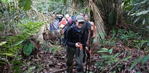 Field team and their leader, Greta Dargie, looking for Peat, Rep. Congo (photo: Simon Lewis 2014)